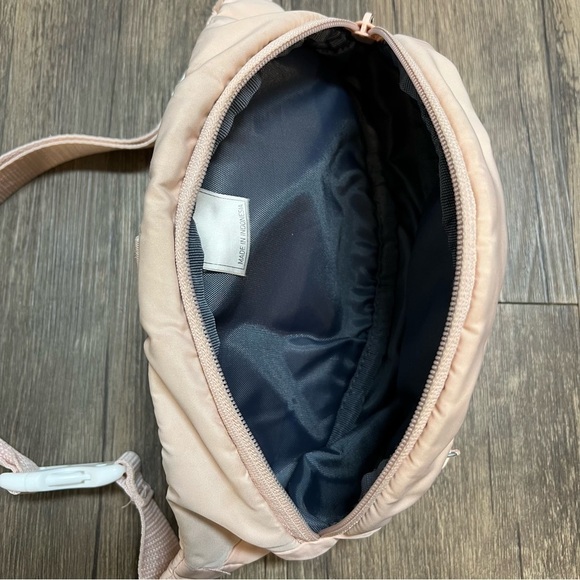 Adidas Light Pink Belt Bag Fanny Pack Front Zipper - Picture 5 of 10